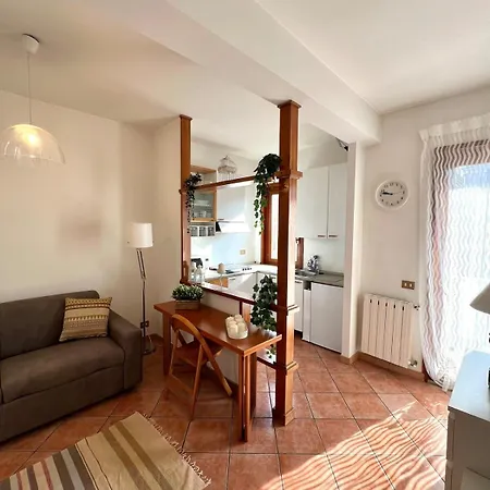 Lägenhet La Casina Del Sole